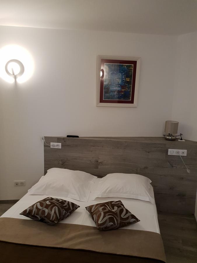 Residence Hoteliere Scudo Ajaccio  Bagian luar foto