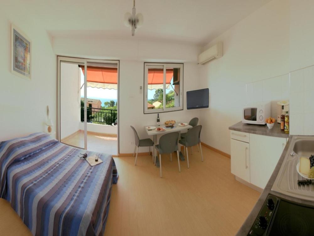 Residence Hoteliere Scudo Ajaccio  Ruang foto